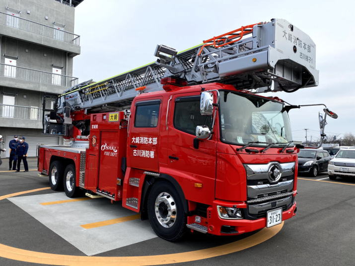 梯子車 （35メートル級）の写真