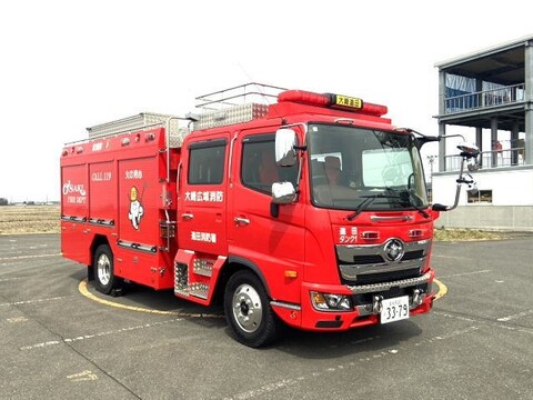 タンク車(遠田消防署）の前方