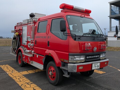 非常用ポンプ１号車（遠田消防署）の前方