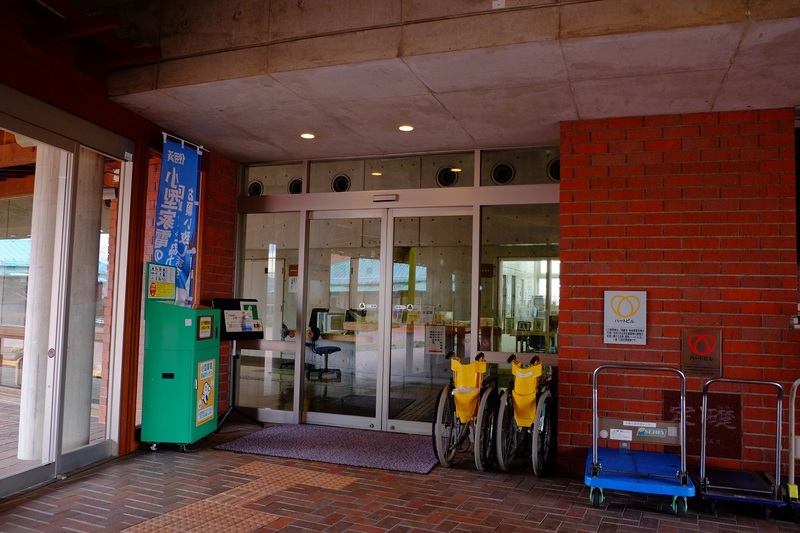 団体受付・事務所入口